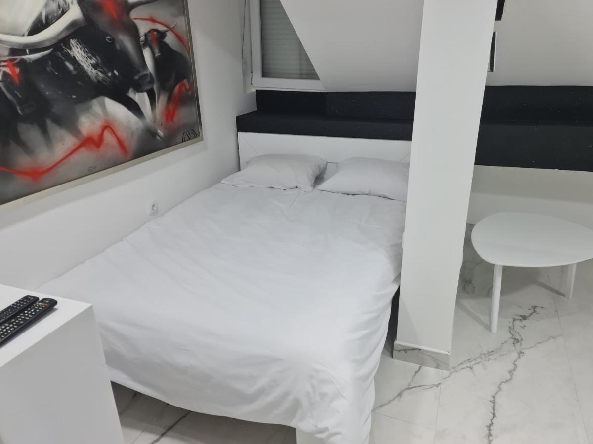 River Side Suites 贝尔格莱德 外观 照片